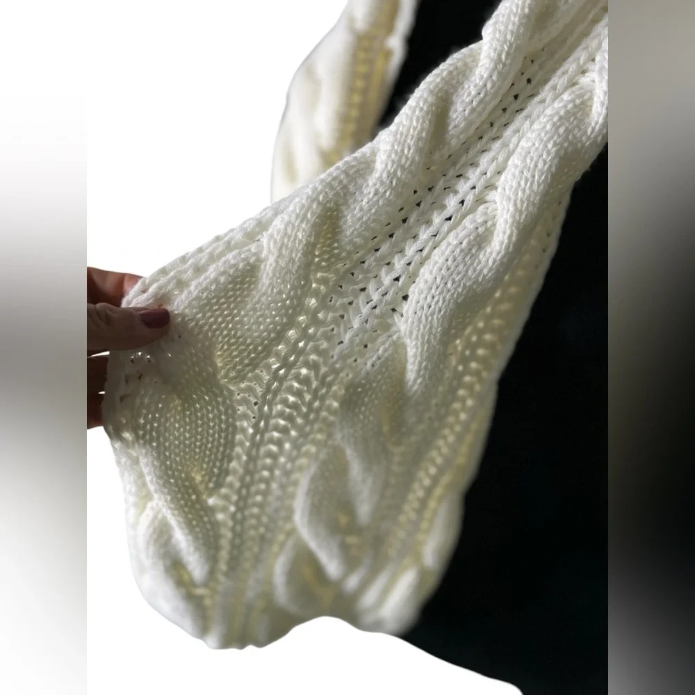 🔴 5 for $40 SALE!  Chunky Cable Knit Acrylic Infinity Cream Colored Scarf
